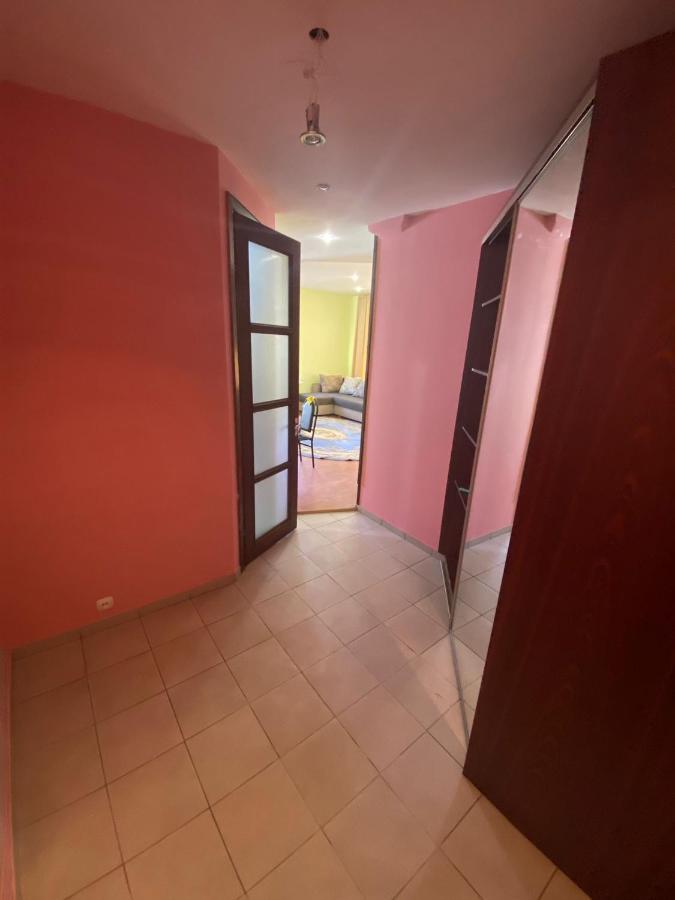 White New Apartments Ultracentral 2-Rooms In The Heart Kischinau Exterior foto