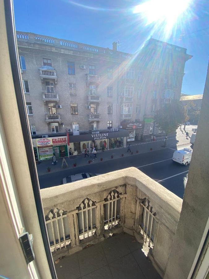 White New Apartments Ultracentral 2-Rooms In The Heart Kischinau Exterior foto